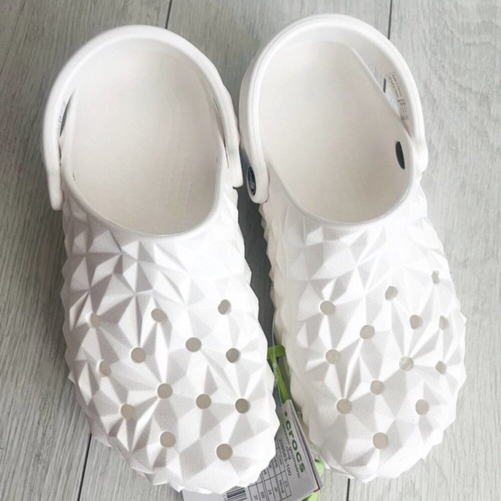 ALL WHITE CROCS